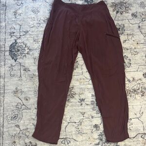 Mountain Hardwear Men's Burgundy Lightweight Joggers